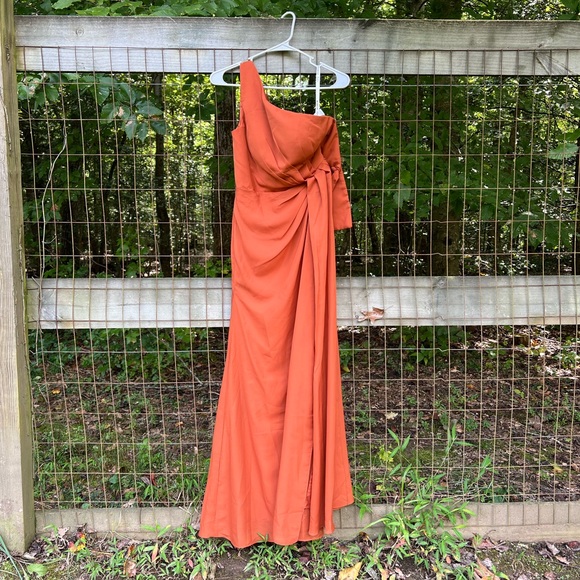 Formal rust colored bridesmaid gown or event gown. - Picture 2 of 4